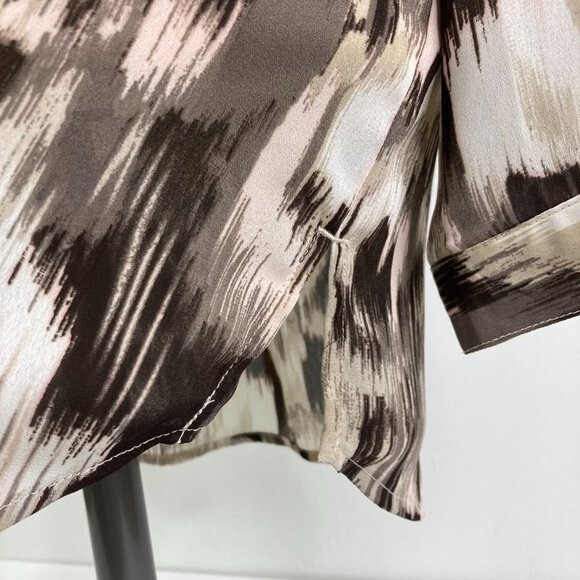 Chicos Lightweight Blouse Button Up 3/4 Sleeve Semi Sheer Size 2 = Large Brown - Picture 10 of 10